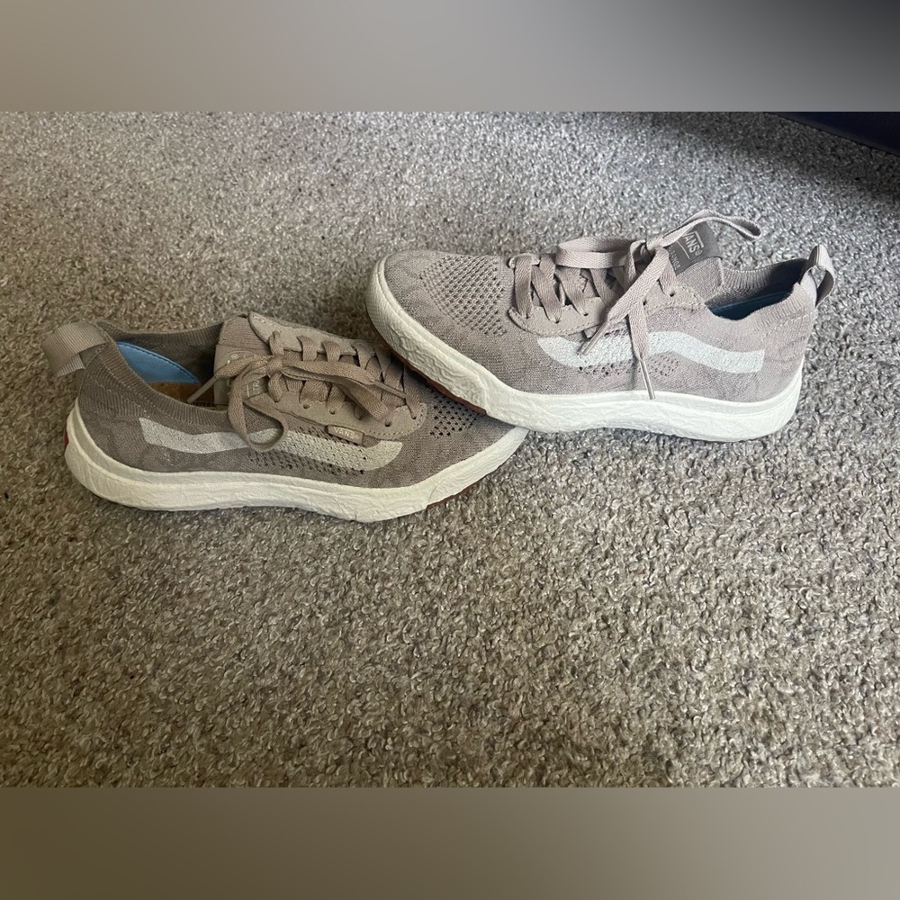 Women’s Vans Ultrarange Ecocush Shoes